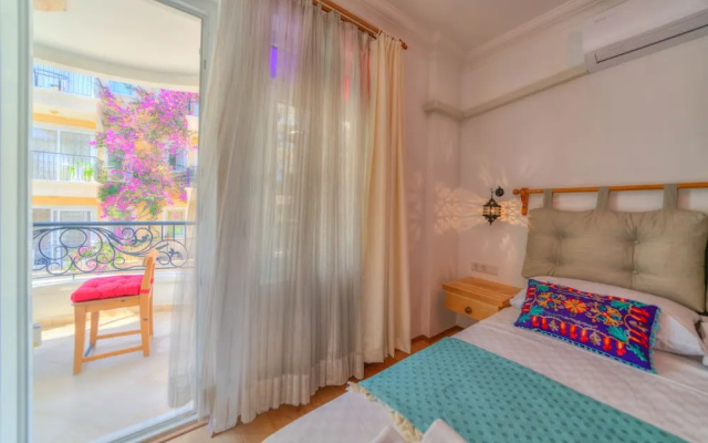 Luna Apartment