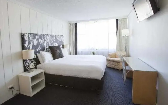 The Albany Hotel