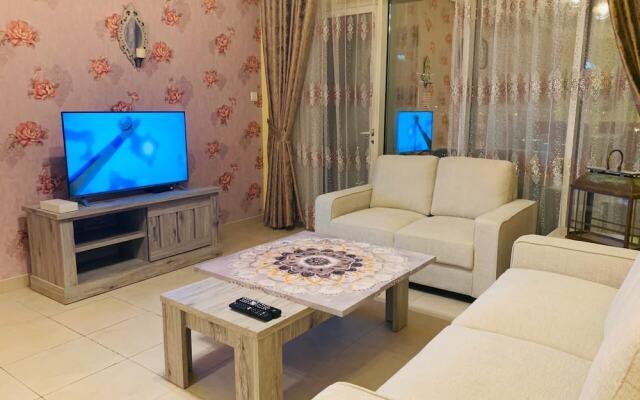 Отель Downtown 2bedroom Holidays R Us Дубай комната для гостей