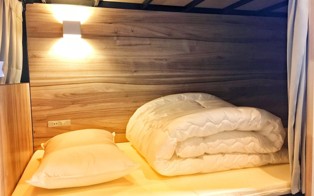 Namba Guesthouse HIVE - Hostel