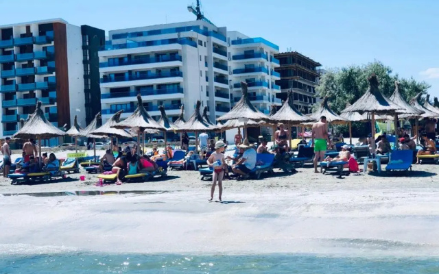 Wave 2 Mamaia prima linie vedere la mare 120mp