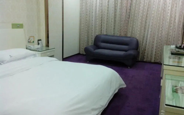 Jingjiang Shuiyue Qinghua Hotel