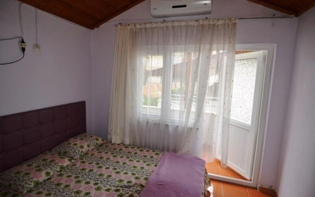 Avsa Roza Apart