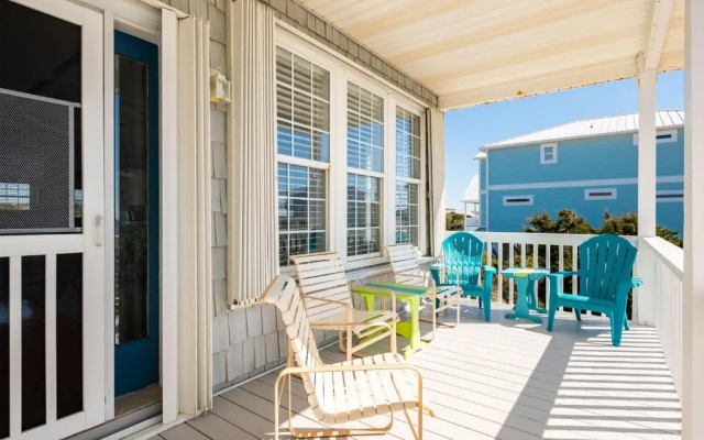 Sea Glass by Oak Island Accommodations
