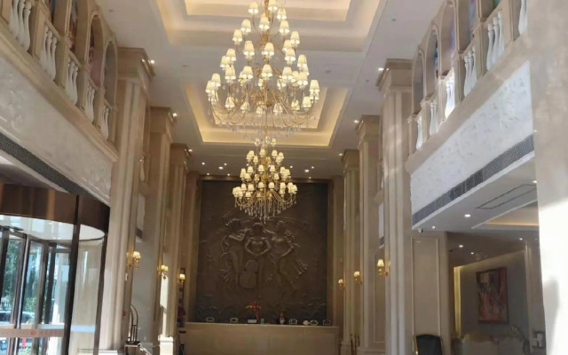 Vienna Hotel (Qujing High Speed Railway Station Wuguanyi Center)