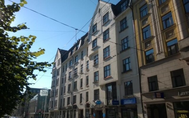 Hotel Multilux вид на фасад