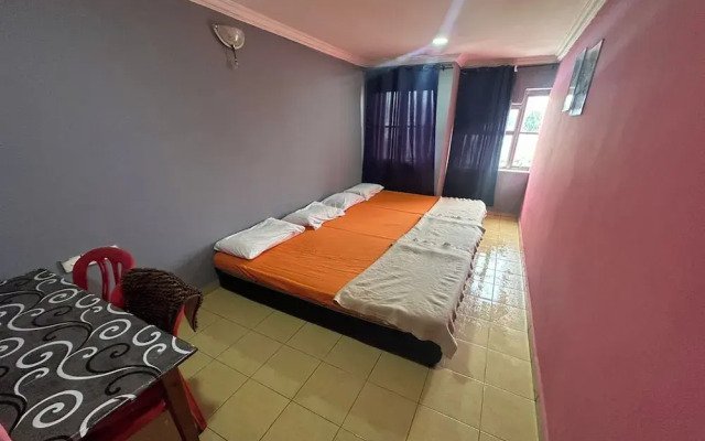 I Rose Budget Hotel