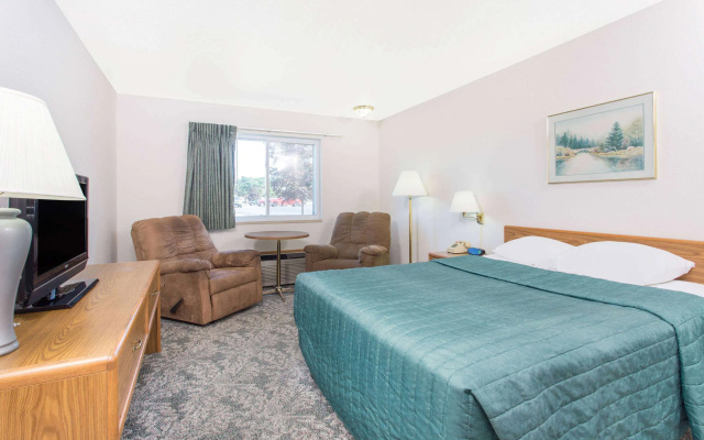 Super 8 by Wyndham Escanaba