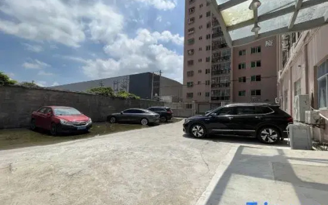 Jinjiang Jinyue Yilian Hotel
