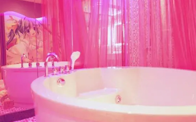 1314 Lovers Theme Hotel (Wuhan Wuchang Railway Station Store)
