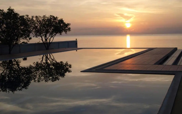 2-Bedroom Khanom Beach Ocean Front Condo