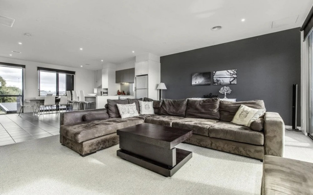 3 Bedroom Condo Near Pool