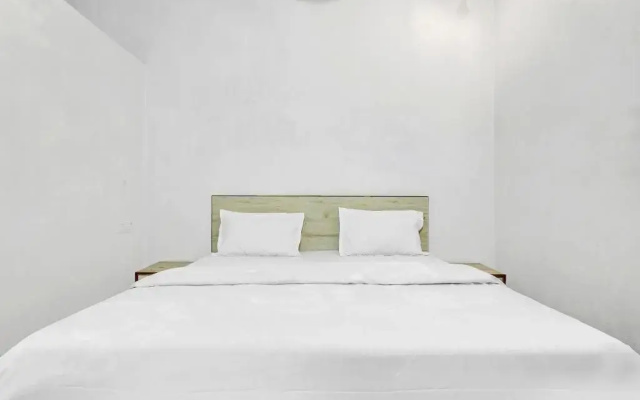 Hotel Larissa by OYO Rooms