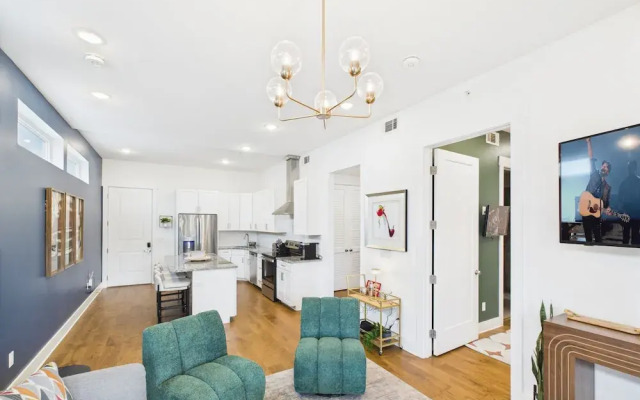 Gallatin Retreat-private Balcony-in East Nashville
