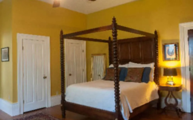 The Denny House
