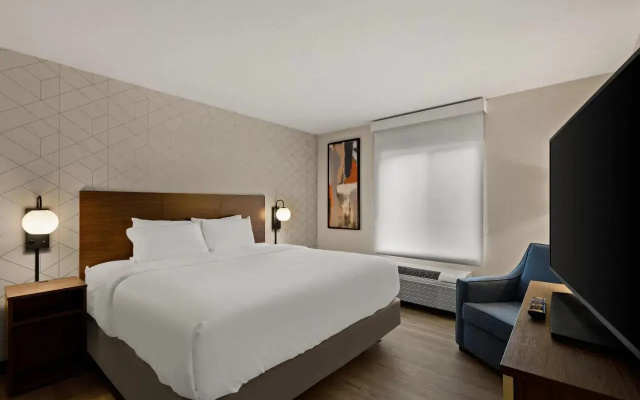 Everhome Suites Ontario
