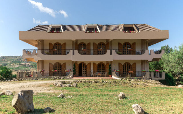 Отель B&B Villa Diana Агридженто вид на фасад