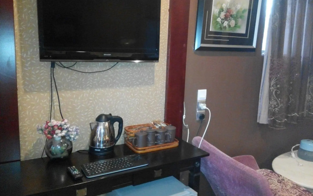 Ella Holiday Inn