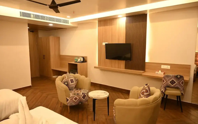 The Regal Crown By Ritya Hotels