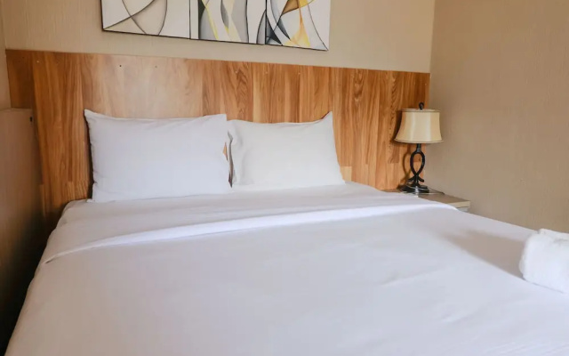 Homey Living 2Br Apartment At Parahyangan Residence