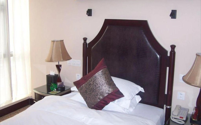 Grand Hoya Hotel