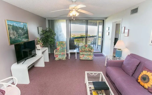 Oceanfront Luxury: 2BR Condo, St. Augustine