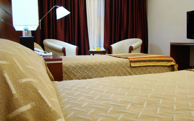 Hotel Orly