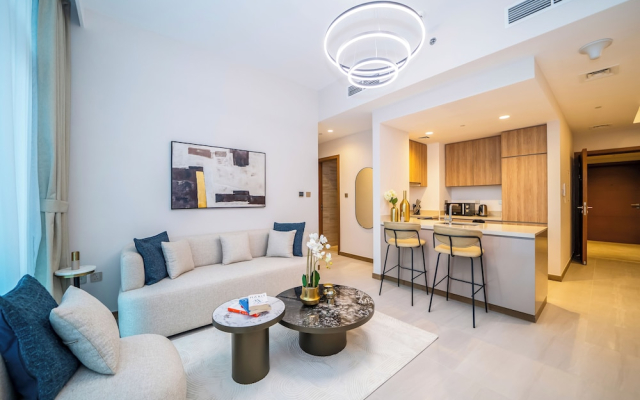 Luxury 1BR in Business Bay