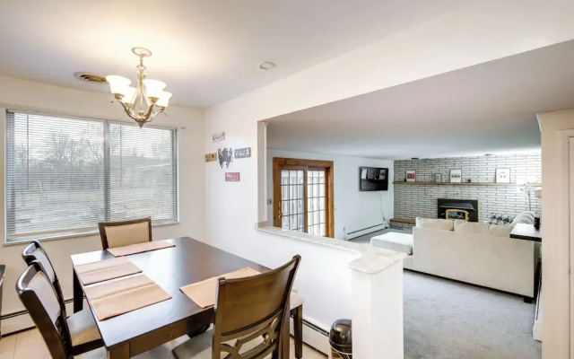 Deck & Seasonal Pool: Spacious Home Near Buffalo!