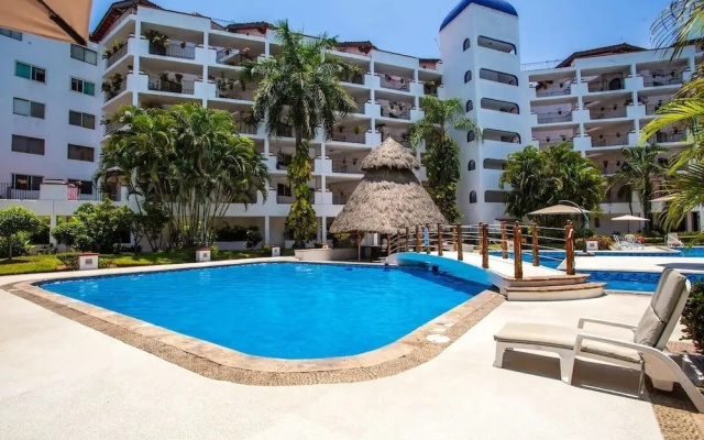 Condo Mr By Trvl2Hm
