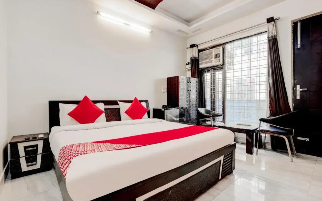Red Rose By OYO Rooms