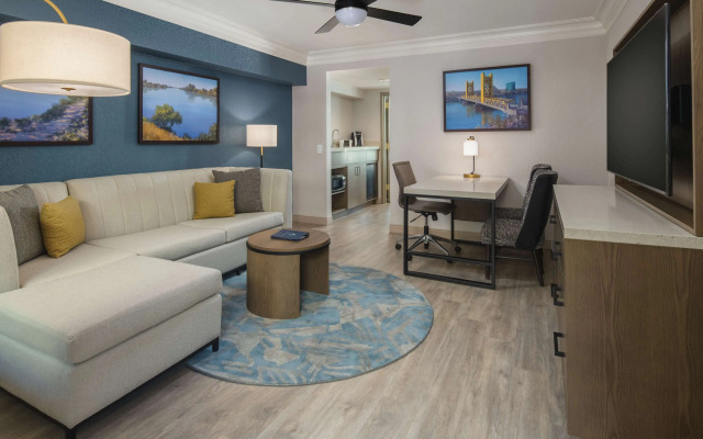 Embassy Suites by Hilton Sacramento Riverfront Promenade
