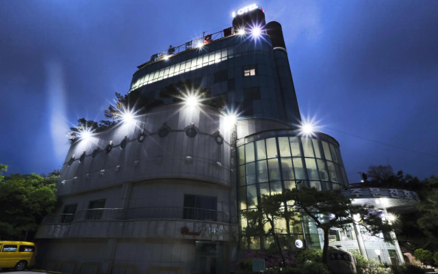 Jumunjin Hotel