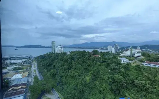 Jesselton Quay Area KK City New Modern by WJ Homestay
