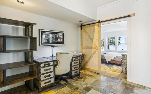 Amazing Bay by Ryson Vacation Rentals