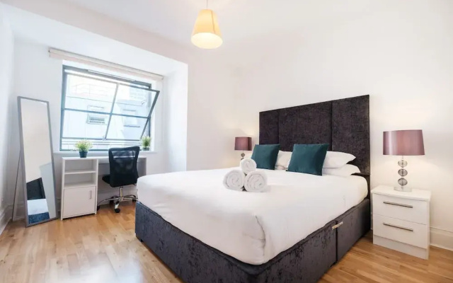 Holborn Penthouse Apartment with Terrace
