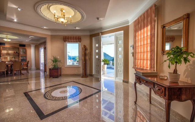 Frido Luxury Villa - 600 Sqm