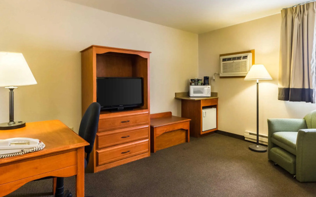 Motel 6 Minot, ND