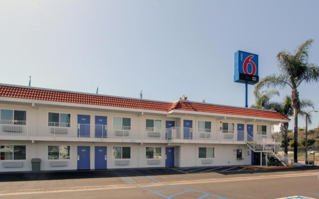 Motel 6 La Mesa, CA - San Diego