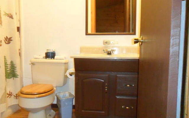 Big Bear Manor Spa Cabins