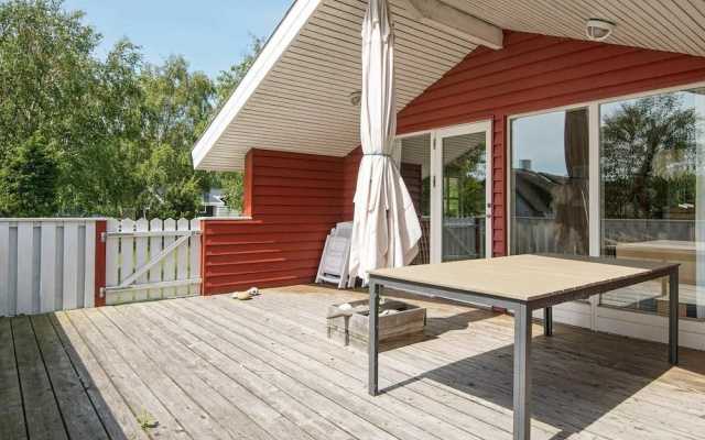 Exotic Holiday Home in Midtjylland With Terrace