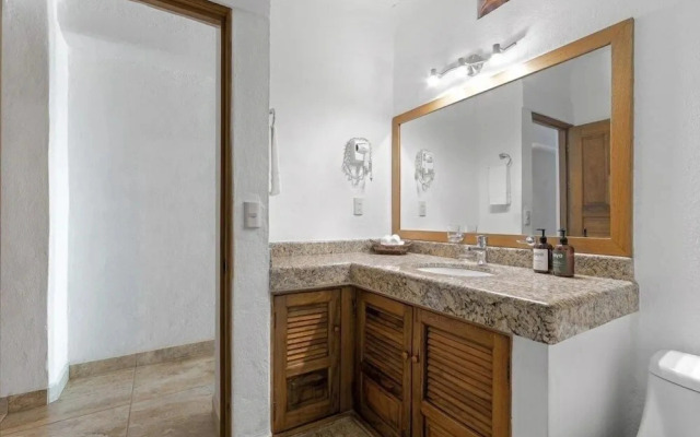 Ocean View 1Br Condo-balcony-beach-pool - 202