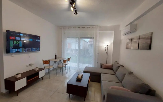 Ofrynio Luxury Apartment & Pool