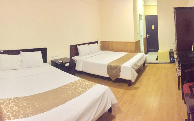 Sandals Hoàng Yến Hotel