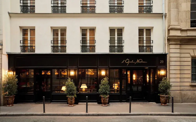 L'Opale Noire
