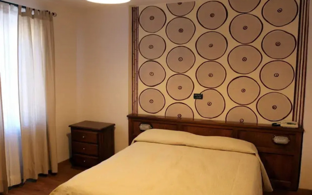 Hotel Bucaneve