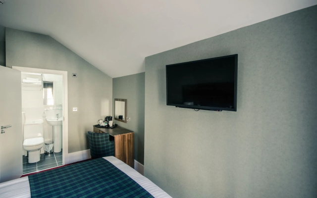 Royal West End Hotel