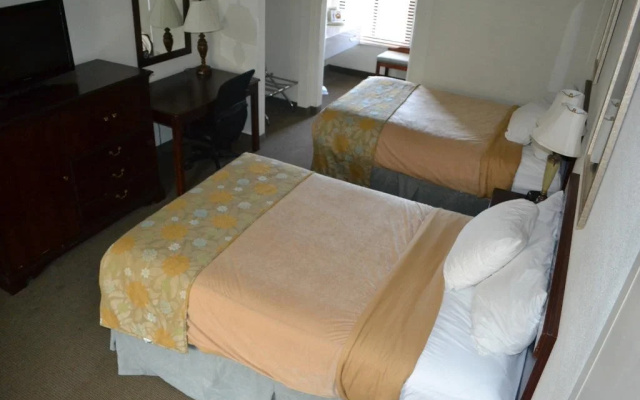 The Greenwood Hotel