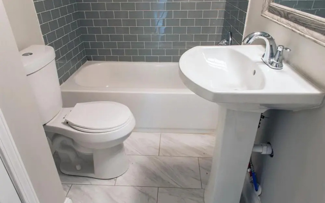 Sleeps10-garden-freeparking-bbq-familyfriendly
