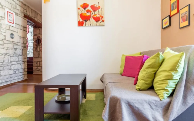Dante Square Apartment
